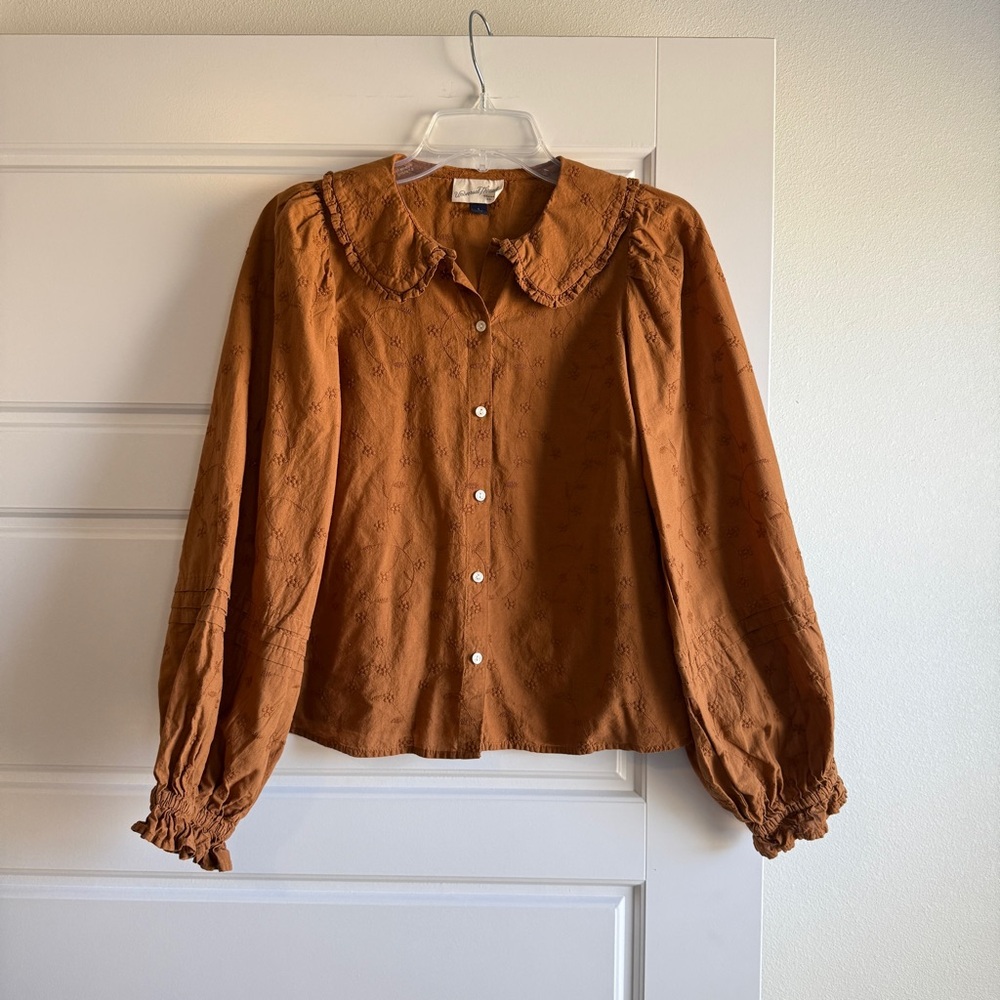 Universal Thread Peter Pan Collar Button Down Shirt